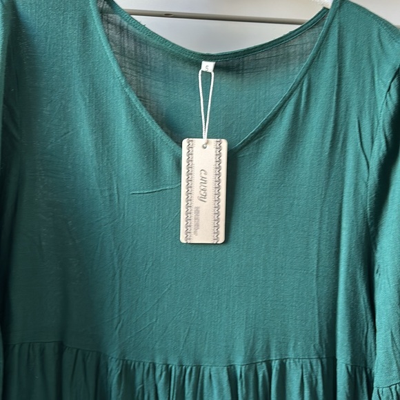 Long Sleeve Green Pleated Holiday Dress - Picture 4 of 5